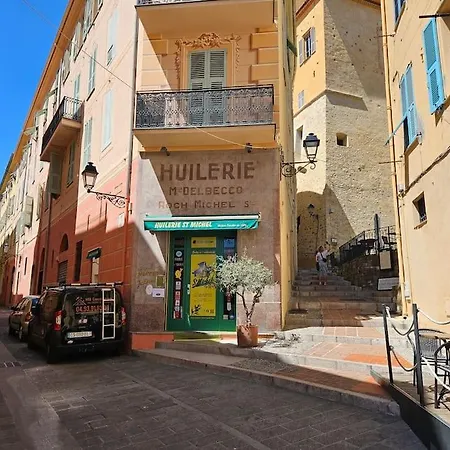 Chez L's Apartman *
