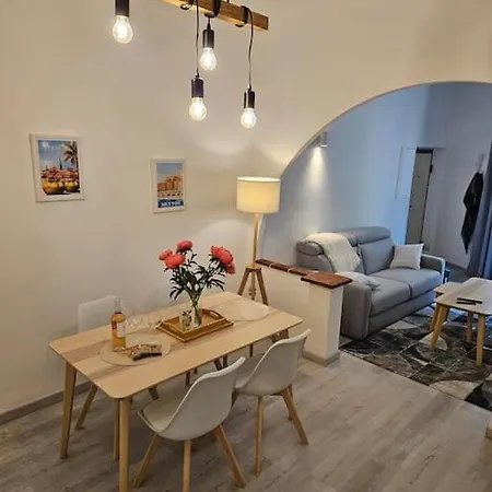 Chez L's Apartman *
