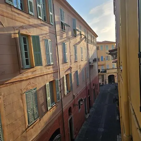 Chez L's Apartman