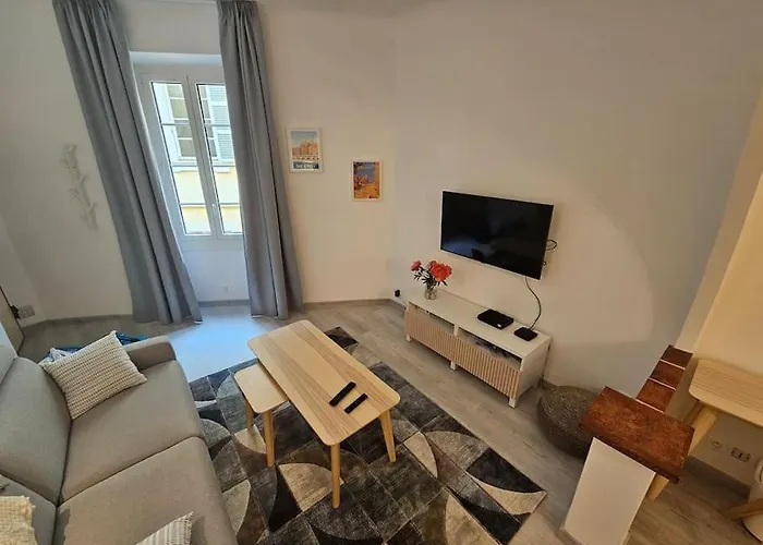 Апартаменти Chez L's