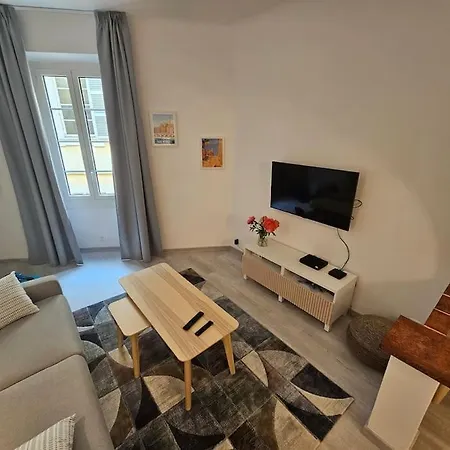 Apartment Chez L's