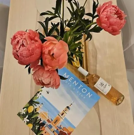 Lägenhet Chez L's Menton