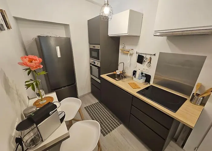 Chez L's * Ментона