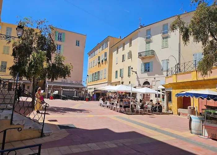 Chez L's Апартаменты